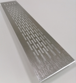 Решетка вентиляционная 400 мм х 80 мм, алюминий браш полированный, серебро, GRATIS